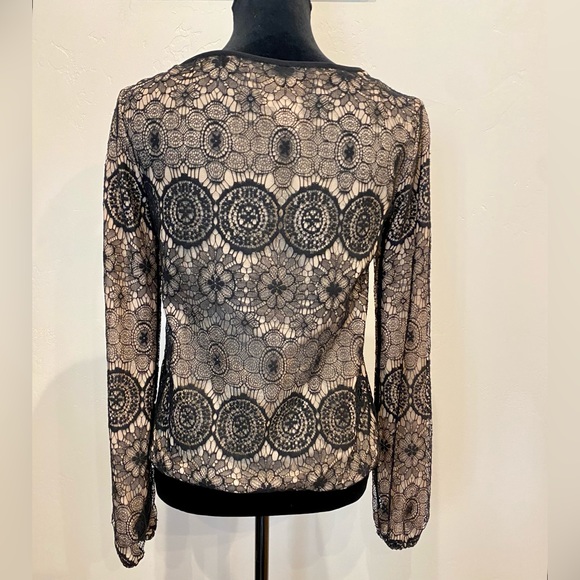 MSSP Brand/Max Studio Black & Nude Lace Detailed Long Sleeve Blouse, SIZE XS. - Picture 7 of 15